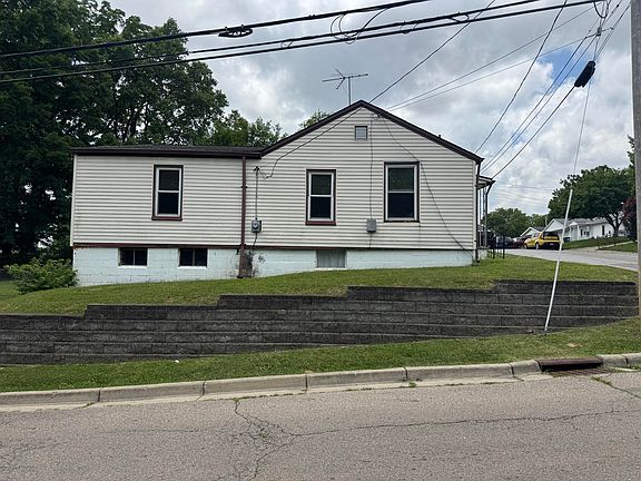 5th image of 1355 Emery Ave