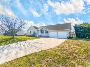 305 Rhonda Rd, Elizabeth City, NC 27909