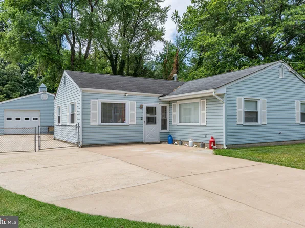 1308 E Longview Dr, Woodbridge, VA 22191
