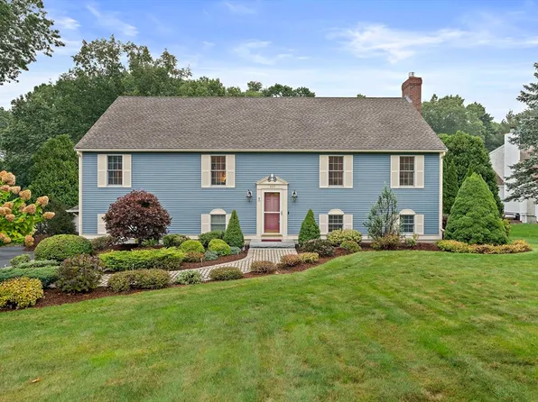 207 Fairways Edge Dr, Marshfield, MA 02050