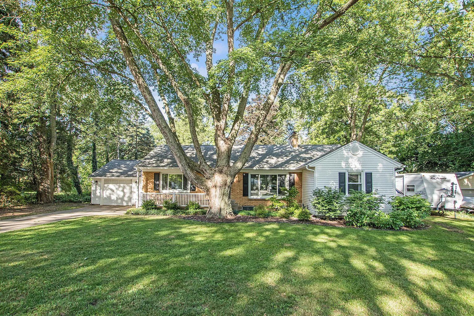 720 Ruth Ave photo 1