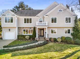 1 Mark Dr, Rye Brook, NY 10573
