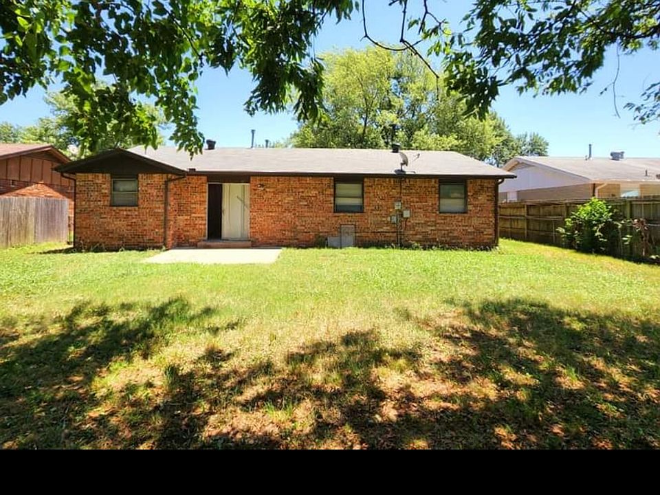 1st image of 3618 S 118th Ave E