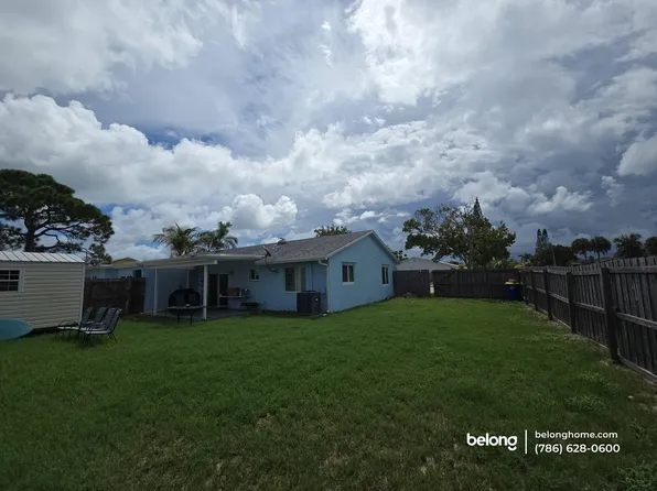 7669 SE James St, Hobe Sound, FL 33455