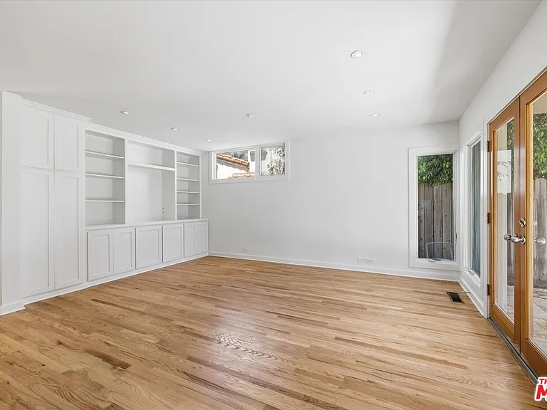 4164 Le Bourget Ave — Photo 19