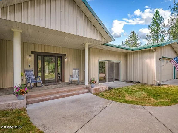 5525 W Coeur D Alene Dr, Spirit Lake, ID 83869