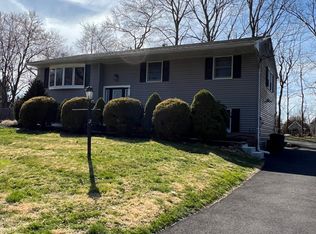 6 Terry Ln, Blauvelt, NY 10913