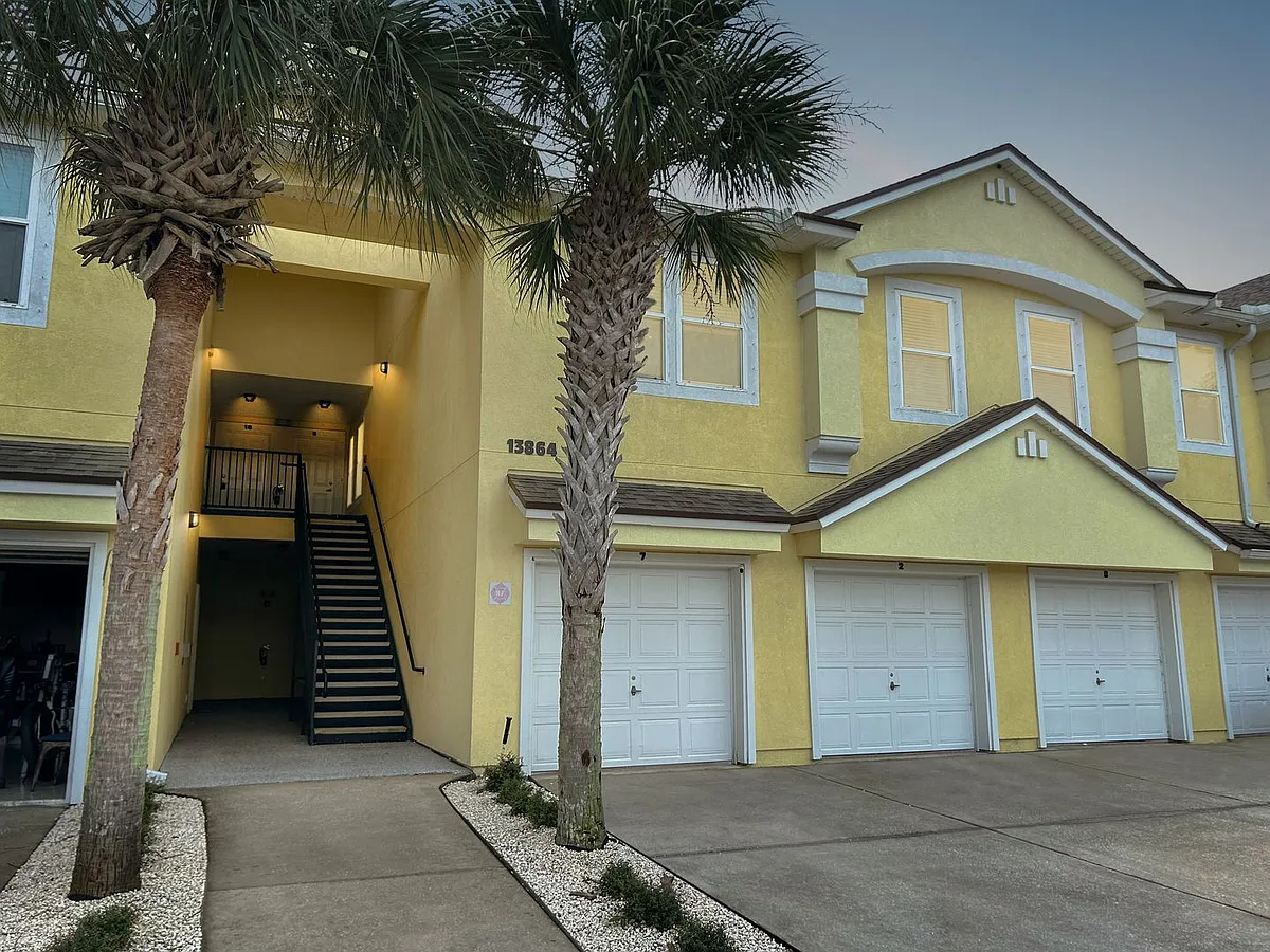 Building Photo - 13864 Herons Landing Way #10