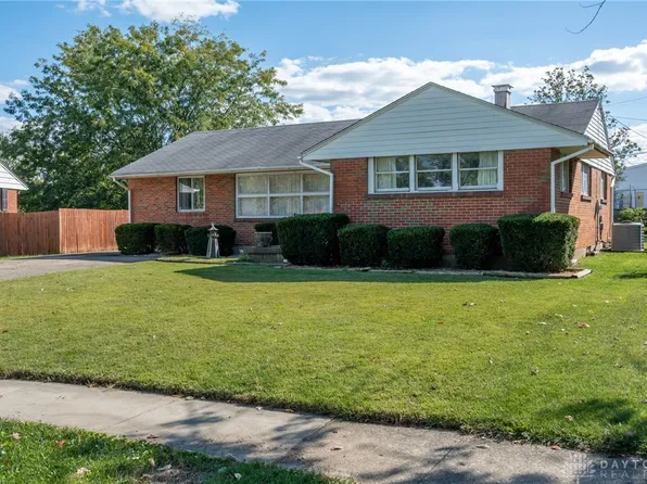3736 Valleywood Dr, Dayton, OH 45429