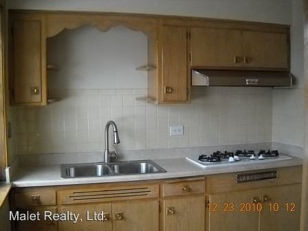 2nd image of 7504 N Claremont Ave #3