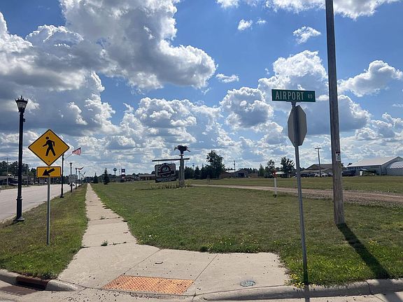 2nd image of 1100 N RAILROAD STREET