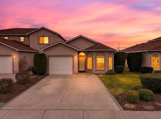 9910 Vincenzo Dr, Pasco, WA 99301