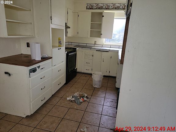 5th image of 1772 N Fir St