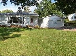 1899 Dodd Rd, Mendota Heights, MN 55118