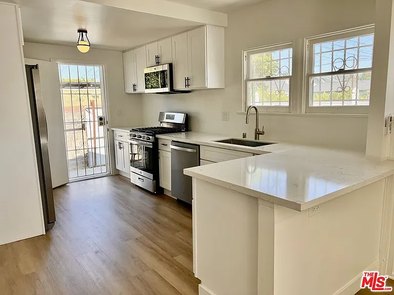 3009 Dalton Ave — Photo 5