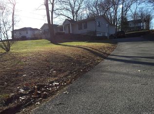 266 Schunnemunk Rd, Monroe, NY 10950