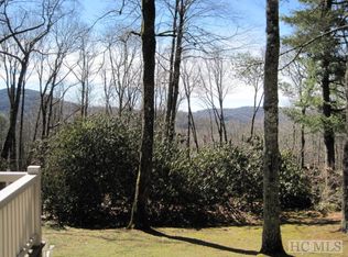 449 Center Dr, Highlands, NC 28741