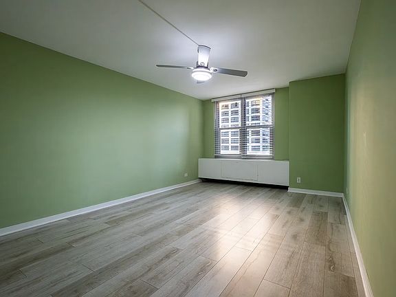 4th image of 400 E Randolph St APT 825