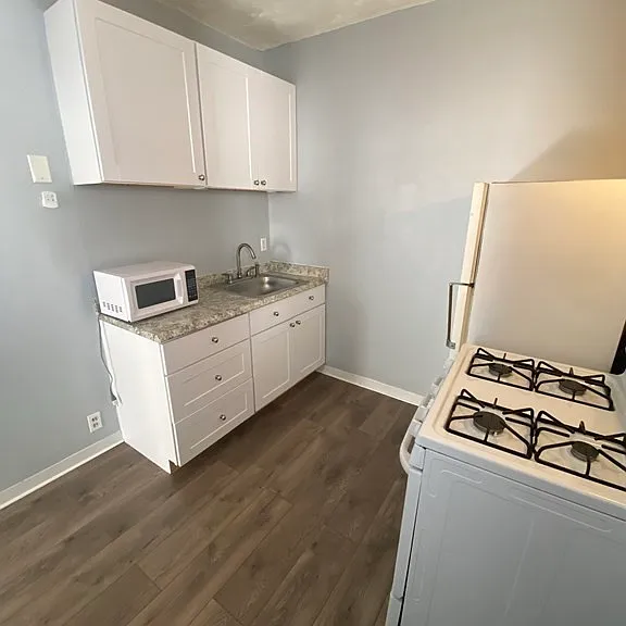 502 4th St #2E — Photo 2