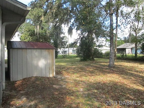 3rd image of 2923 Woodland Dr