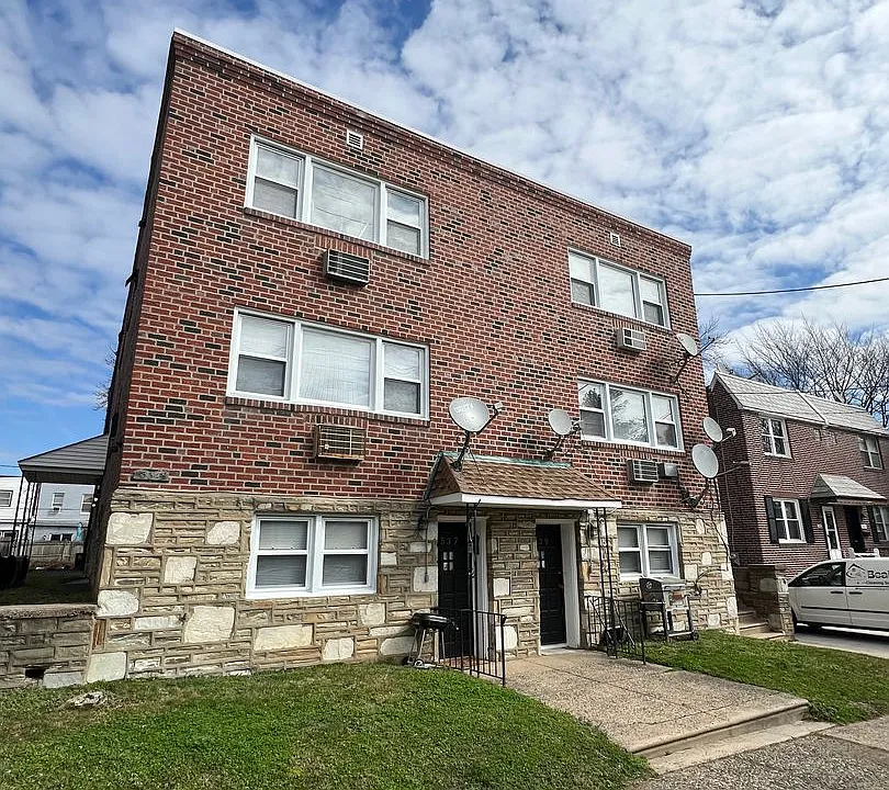 537-39 McKinley St