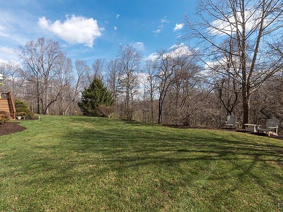 4th image of 1811 Royal Oak Dr