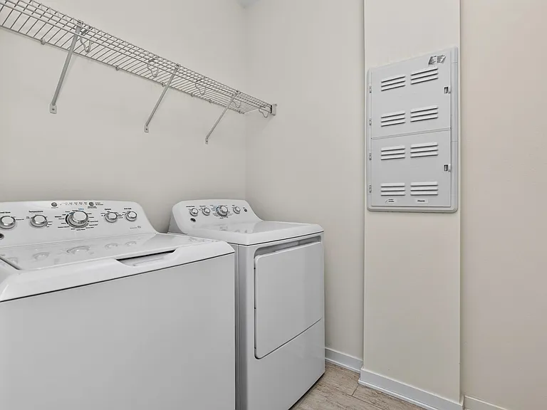 244 E Center St — Photo 22