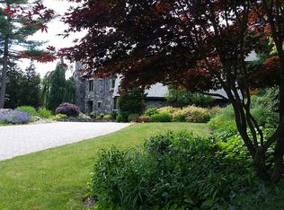 20 Skyline Dr, Westwood, MA 02090