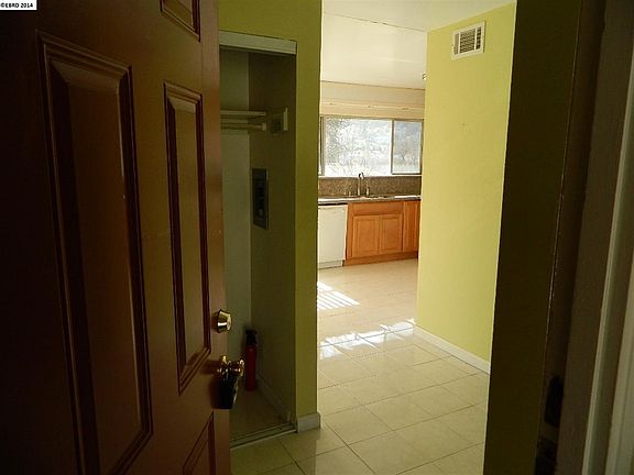 2nd image of 2362 Paloma Ct APT 3