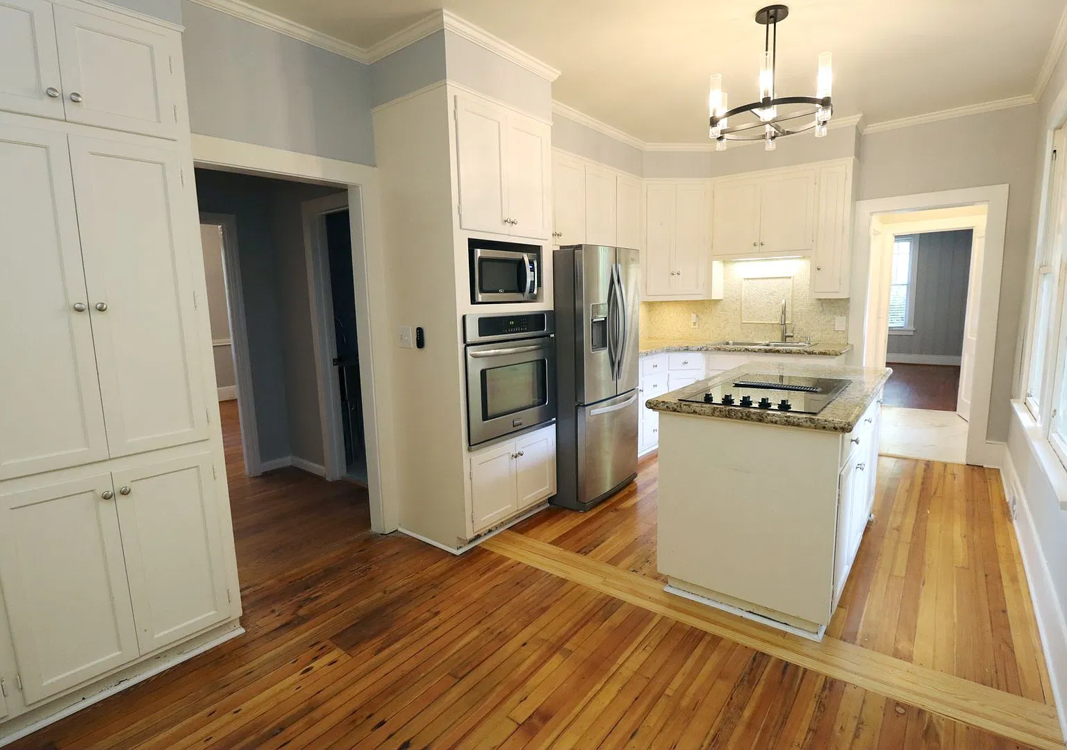 3-Bedroom, 2-Bath Home In Shandon, Walking Distance To Five Points! Available July 2027! — Photo 4