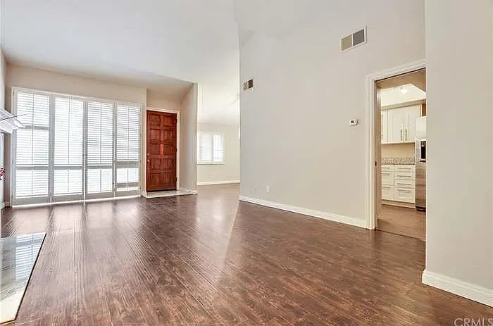 260 Cordova St — Photo 7