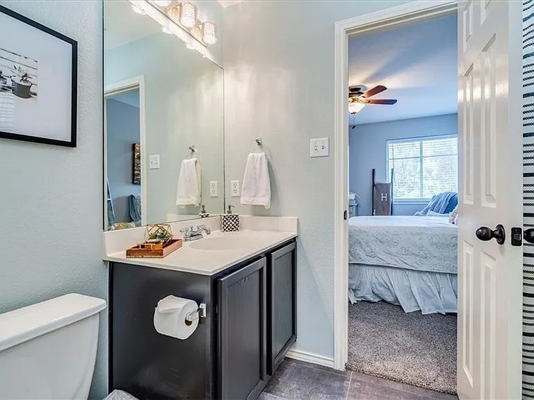 1202 Cardigan St — Photo 14