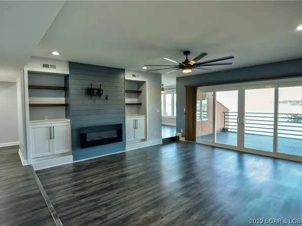 422 Northport Dr #422, Lake Ozark, MO 65049