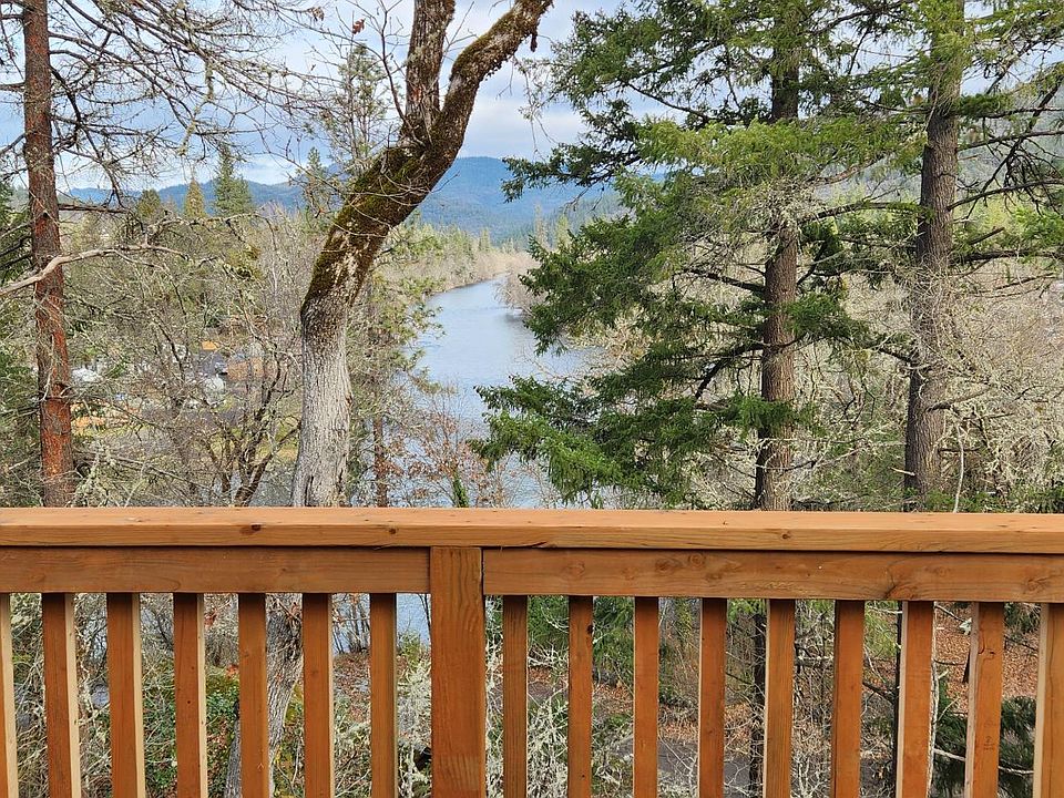 1st image of 225 Crescent Dr