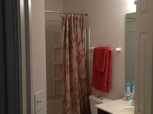 554 Lincoln Station Dr, Oswego, IL