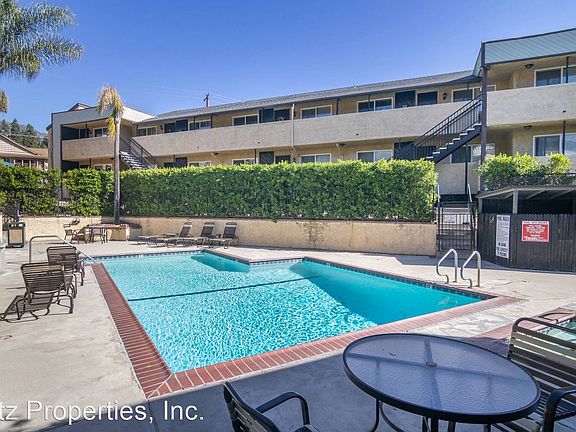 2nd image of 3030 Montrose Ave #119