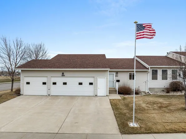 2054 13th St NW, Minot, ND 58703