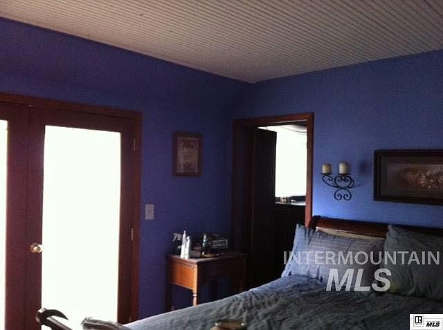 2nd image of 408 E Veatch St