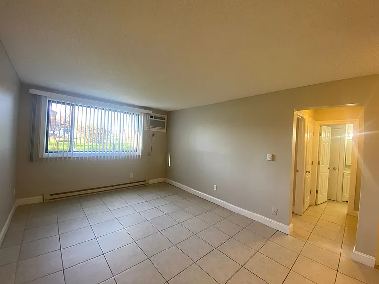 Parkview Apartments — Photo 2