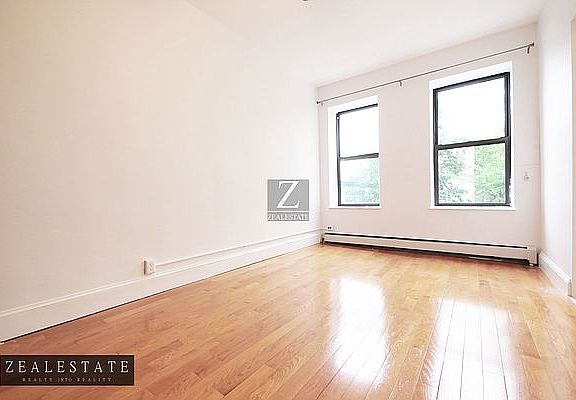 3rd image of 653 Vanderbilt Ave #3R