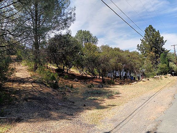 Road lot & 4835 Hawaina Way 