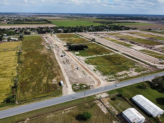 3rd image of 3000 S Tower Rd