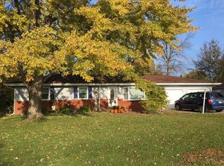 501 Timberview Dr, Mahomet, IL 61853