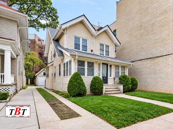 908 East 18th Street image 1 of 38