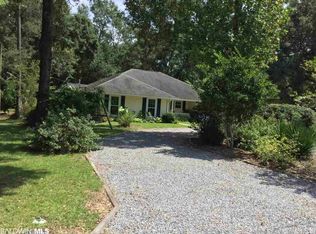 10112 Pineview Dr, Foley, AL 36535
