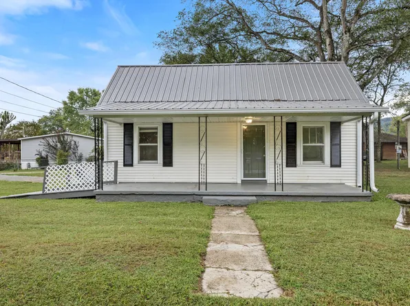 160 Oakwood Dr, Soddy Daisy, TN 37379