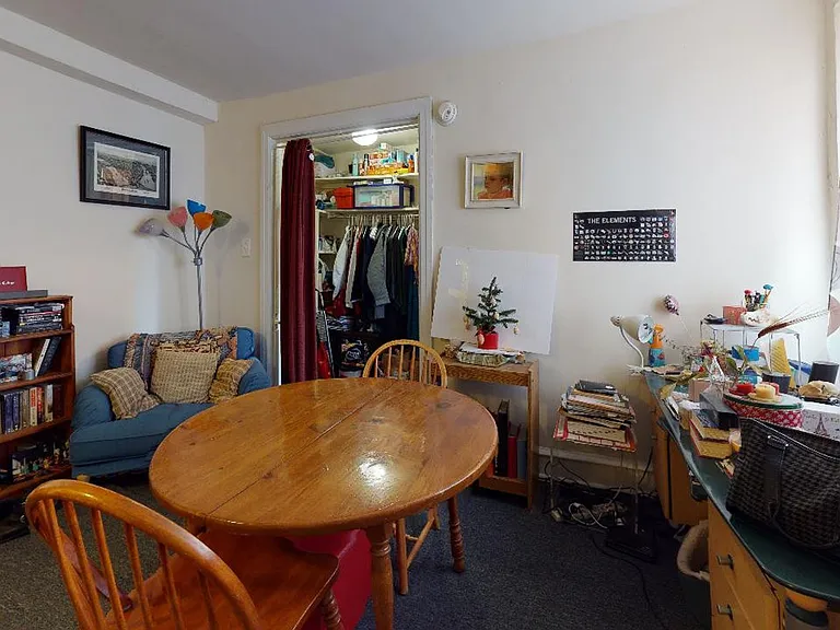 Sherwood Court Apartments — Photo 38