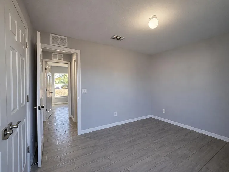 147 Peoria St — Photo 7