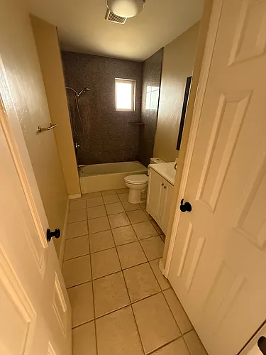 2449 G St #4 Photo 1