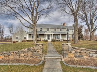 169 Carriage Dr, Southport, CT 06890